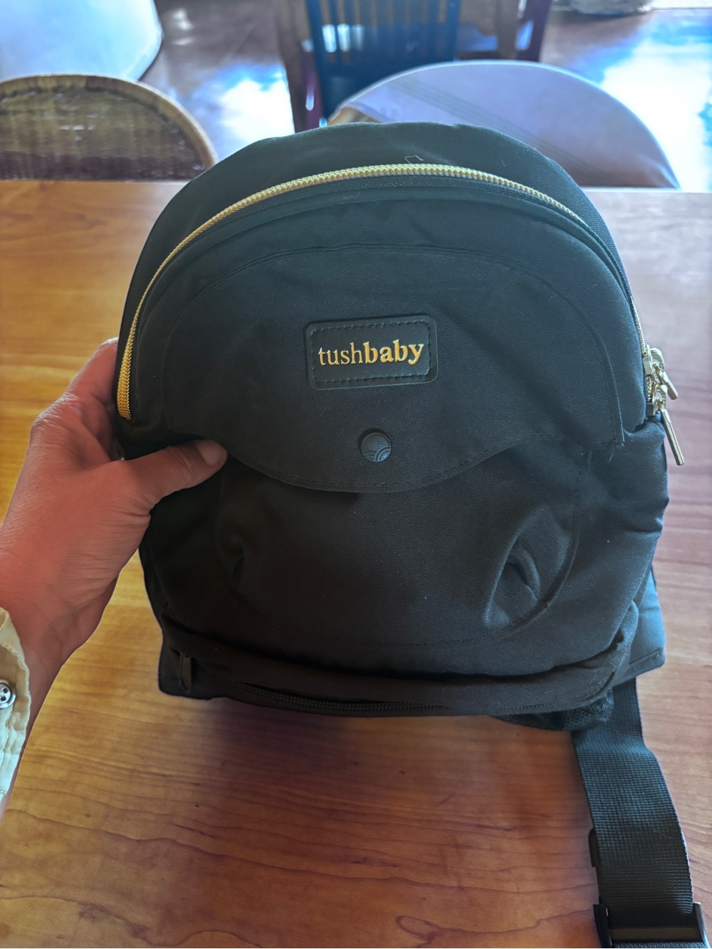 tushbaby Kids Black hip carrier with Gold Zipper Accent